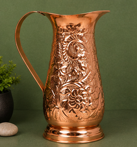 Carafe vintage en cuivre avec motifs floraux en relief et poignée pour la décoration intérieure - Grande capacité, style Meenakari artisanal - Product Image 5