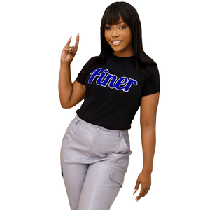 T-shirt décontracté en chenille noire pour femme, broderie script de la sororité grecque Zeta Phi Beta - Product Image 1