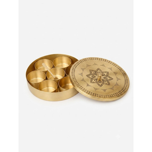 Ensemble de boîtes à épices en laiton finition or premium, gaufrées à la main, hermétiques, pour une cuisine authentique et respectueuse de l'environnement - Product Image 3