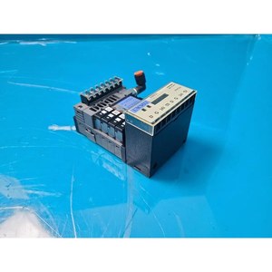 Vanne solénoïde 3 voies Koganei X80M-SI-02-L-3W, utilisée comme pièce détachée pour équipement semi-conducteur Legacy - Product Image 3