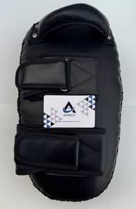 Protector de Pierna Aimbest de Cuero Sintético Negro con Diseño de Borde Trenzado para Protección Deportiva - Product Image 4
