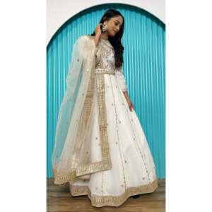 ชุดเดรส Anarkali ดีไซน์วินเทจพร้อมผ้าคลุมไหล่สวยงามสำหรับงานเลี้ยงแม่เจ้าสาว - Product Image 4