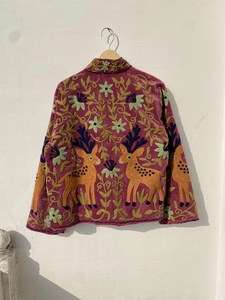 Veste Femme en Velours Suzani Dynamique et Tendance, Manteau Bohème Brodé à la Main avec Motif Cerf, Blazer d'Hiver - Product Image 2