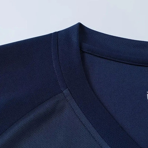 Conjunto de Camiseta de Fútbol Sublimada con Degradado Azul para Hombre, Manga Corta, Cuello en V, Absorbe la Humedad, Ajuste Atlético, Uniforme de Fútbol - Product Image 6