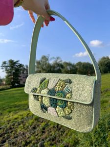Sac à bandoulière artisanal en perles vert sauge tortue de mer, fabrication directe usine, modèle Blueprint - Product Image 1