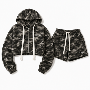 Survêtement tendance gris camouflage pour femme, avec sweat à capuche personnalisé à cordon de serrage, short court camouflage zippé et veste décontractée zippée en polaire épaisse - Product Image 3