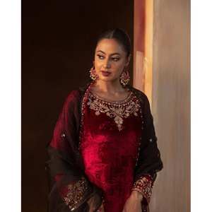 Ensemble haut et bas de soirée de créateur avec dupatta, taille 2XL - Product Image 3