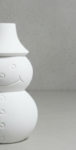 Jarrón de Cerámica con Diseño de Muñeco de Nieve Festivo, Elegante, Hecho a Mano, Acabado Blanco Mate, Decoración Navideña para el Hogar, Centro de Mesa, Unidad Individual - Product Image 4