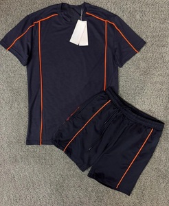 ชุดเซ็ตเสื้อผ้าคุณภาพสูงสำหรับทุกเพศ เสื้อแจ็คเก็ตกันลมฤดูร้อน + กางเกงขาสั้น พร้อมปักโลโก้ตามสั่ง ดีไซน์ลายปัก 100% ผ้าฝ้าย - Product Image 5
