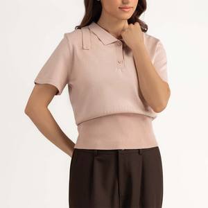 เสื้อยืดผู้หญิงสั่งทำพิเศษ ผลิตในปากีสถาน สีชมพูอ่อน ติดกระดุม คอปก แขนสั้น ทันสมัย พร้อมโลโก้ตามสั่ง - Product Image 1