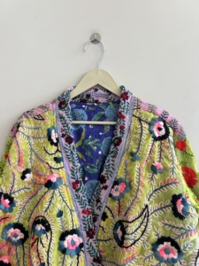 Veste en coton Phulkari brodée à la main avec des motifs floraux, manches longues, veste ethnique traditionnelle pour femmes, printemps - Product Image 6