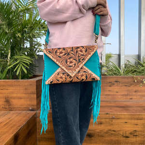 Bolso cruzado de cuero de gamuza con flecos a mano más vendido, bolso de hombro bohemio tallado Floral de cuero genuino occidental - Product Image 2