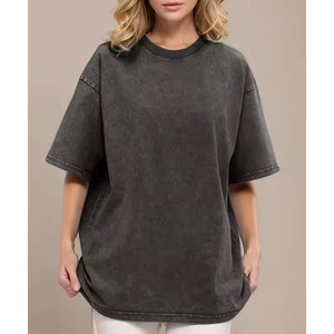 Camiseta de mujer de alta calidad 100% algodón, lavado ácido, 220 g/m², con logo personalizado, hombros caídos, estilo oversized. - Product Image 1