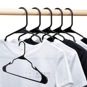 Organizador de ropa de plástico PP rosa fuerte de 42 CM con diseño moldeado por inyección para exhibición de tienda y tienda - Product Image 2