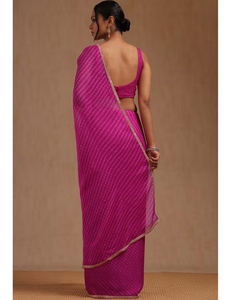 Saree KV in Georgette Rosa <span class=keywords><strong>Fucsia</strong></span> con Stampa Leheriya e Blusa Non Cucita - Product Image 4