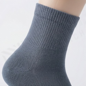 Crew Socks Solid Color 100% Cotton Breathable Knitted Regular Style for Adults Daily Wear Spring Season - Product Image 4