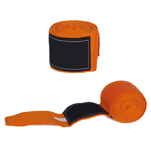 Bandes de boxe élastiques respirantes en coton, durables, à prix bas, avec logo personnalisé, services OEM, nouveau modèle, fabriqué au Pakistan - Product Image 2