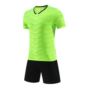 เสื้อฟุตบอลชายคุณภาพสูง ชุดฟุตบอลขายส่งระดับไฮเอนด์ ชุดทีมครบชุด พิมพ์ลายด้วยความร้อน ชุดฟุตบอล 100% - Product Image 5