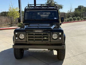 รถแลนด์โรเวอร์ ดีเฟนเดอร์ ปี 1992 ขับเคลื่อน 4 ล้อ สภาพพร้อมใช้งาน ขายดี ราคาสุดคุ้ม - Product Image 2