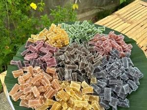 เยลลี่มอสทะเลธรรมชาติผสมสาหร่ายบลาดเดอร์แร็คและรากหญ้าเบอร์ด็อค รสผลไม้ อาหารเสริมแบบเคี้ยวเพื่อสุขภาพที่ดีในทุกๆ วัน จำหน่ายแบบแพ็คใหญ่ - Product Image 4