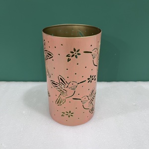 Farol de Hierro de Diseño Artesanal con Recortes de Colibrí y Flores, Modelo L799, para Decoración del Hogar - Product Image 4