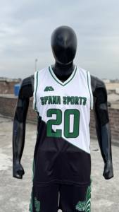 Ensemble d'uniformes de basketball personnalisés de qualité supérieure, maillot et short en mesh respirant avec logo frontal par sublimation pour l'entraînement d'équipe et les vêtements de sport - Product Image 4