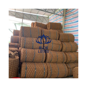 ม้วนพรมปูพื้นใยมะพร้าวธรรมชาติสำหรับปูพื้นทางเข้า ประตู และใช้ภายในอาคาร - Product Image 1