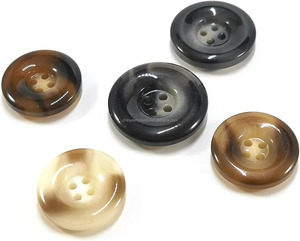 Última moda diseño personalizado 4 agujeros resina botón costura camisa botones para ropa - Product Image 1