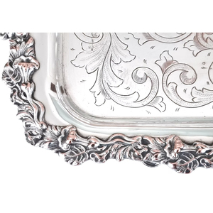 Plateau en métal argenté de haute qualité avec poignées design, plateau de service moderne et luxueux pour la maison et la restauration - Product Image 6