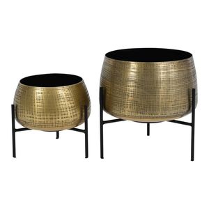 Support de plante en métal vintage au design d'inspiration classique, idéal pour la décoration rustique de jardin, patio, balcon ou maison. - Product Image 1
