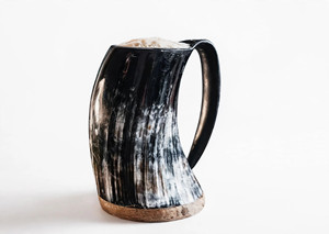 Mug en corne sculpté à la main avec motif de bateau viking, style antique, objets de décoration pour la maison - Product Image 2