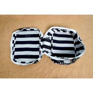 New Arrival Wholesale Handcrafted Block Printed Pure Cotton Vanity Set For Traveling Quilting Cloth Makeup Bag And Cosmetic Bag - Product Image 5