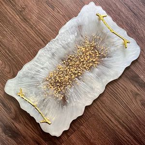 GUIDE BEST HANDMADE MODERN RESIN TRAY Elegant Rounded Disposable Eco-Friendly Tray for Serving and Home Styling - Product Image 1