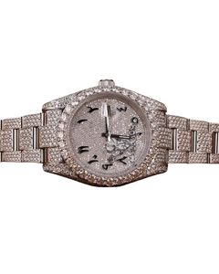 Reloj de pulsera de lujo con diamantes, esfera con números arábigos estilizados, manecillas metálicas, bisel con piedras preciosas, brazalete ornamentado, brillante y lujoso - Product Image 4