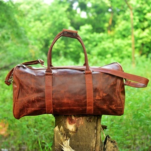 Sac de voyage vintage de luxe en cuir véritable, sac de sport pour femme, fabriqué à la main, avec fermeture à glissière - Product Image 1