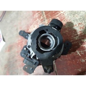 ชุดไฟตัดหมอกหน้าขวา สำหรับรถยนต์ Elantra ปี 2016-2019 มือสอง ของแท้ OEM รหัส 92202F2000 - Product Image 3