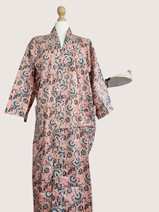 Bata Larga Estampada Floral para Mujer, Manga Tres Cuartos, Cuello Vuelto, 100% Poliéster Suave, Cierre con Cordón, Ideal para Primavera - Product Image 3