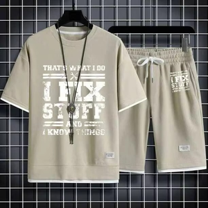 ชุดเซ็ตเสื้อยืดแขนสั้นและกางเกงขาสั้นลายไทไดสำหรับผู้ชาย 2 ชิ้น ชุดลำลองฤดูร้อนสำหรับผู้ชาย พร้อมรับสกรีนโลโก้ - Product Image 1