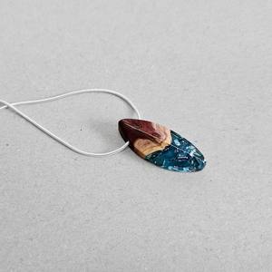 Collier pendentif spirituel en bois et résine fait main, collier pendule de méditation en bois et résine, bijoux - Product Image 2