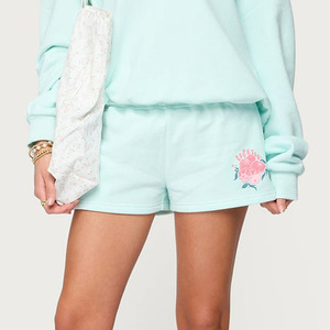 Shorts personnalisés pour femmes en polyester et coton, style décontracté, taille à cordon, imprimé graphique, coupe décontractée, vêtements streetwear - Product Image 3
