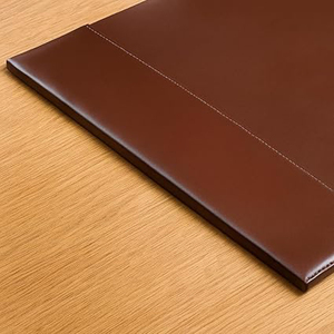Tapis de bureau en cuir marron de luxe avec rebords latéraux en cuir collé - Product Image 4
