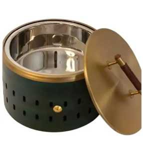 Cazuela Exclusiva con Base de Mimbre Negro Tejido y Tapa de Cúpula Plateada Martillada, Plato de Servicio Aislado de Lujo para Catering - Product Image 6