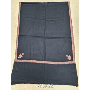 Étoles Sozni Hashi Dar brodées à la main en laine mérinos - Product Image 1