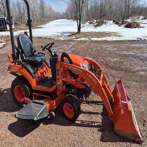 Compre un Mini Tractor Diésel Kubota BX2680 con Tracción 4x4, Caja de Cambios con Bomba Avanzada, Equipo de Primera Calidad, Oferta al por Mayor - Product Image 2