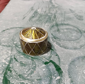 Boîte en laiton à deux niveaux avec incrustation de nacre et finition polie miroir, boîte à souvenirs artisanale en nacre, artisanat métallique - Product Image 4