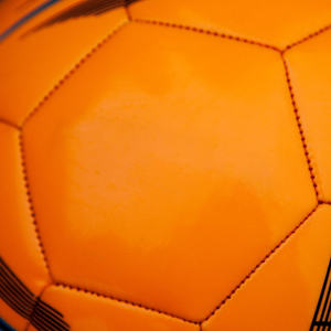 Ballon de football en PVC personnalisé avec logo, taille 5, sûr et durable, pour l'entraînement des enfants, fabriqué en caoutchouc - Product Image 2