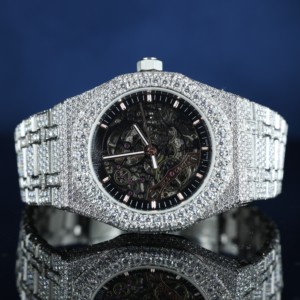 Reloj Automático Premium para Hombre, Totalmente Cubierto de Diamantes, Diseño de Esqueleto |   Puntero de Cristal de Zafiro de 16 mm de Acero Inoxidable con Corte de Diamante |   Bling de Hip-Hop - Product Image 1