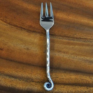 Conjunto de servicio de barra de ensalada, mango de diseño de forma de corazón medio decorativo de Metal, mesa de Casa pulida plateada, postre, ensalada, cuchara para servidor - Product Image 4