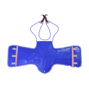 Protège-poitrine en cuir avec logo personnalisé pour entraînement de MMA et arts martiaux, protection corporelle avec mousse antidérapante - Product Image 2