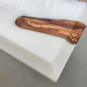 Table rectangulaire moderne en bois rustique et résine, avec incrustation de bois naturel, pour salon, design durable - Product Image 6